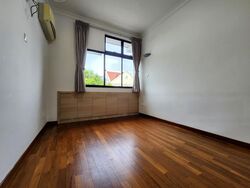 King's Road (D10), Terrace #458852791